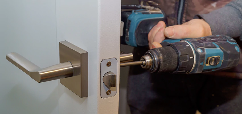 Broken Door Handle Lock Repair in Galesburg, Illinois